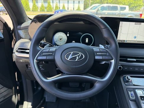 Used 2025 Hyundai Palisade Calligraphy AWD/4WD image 16