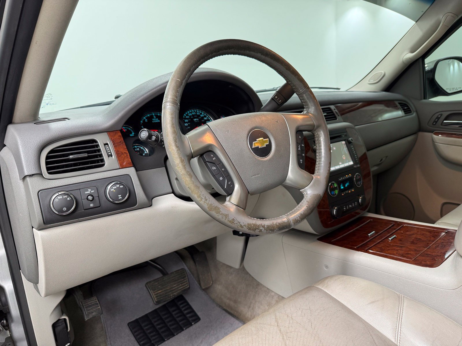 Used 2012 Chevrolet Tahoe LTZ AWD/4WD image 13