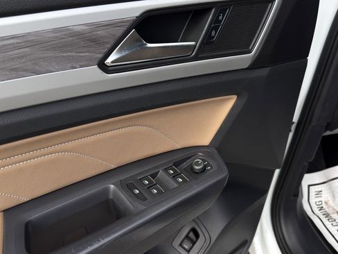 Used 2021 Volkswagen Atlas Cross Sport SE image 14