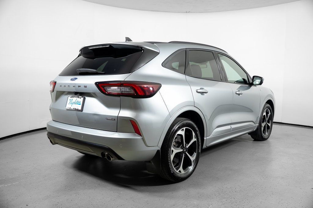 Used 2023 Ford Escape ST-Line Elite AWD/4WD image 9