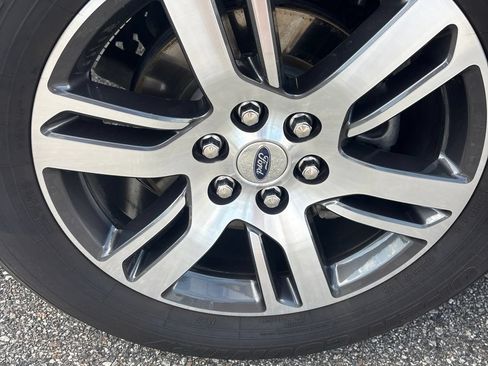Used 2024 Ford Expedition Max Limited RWD image 12