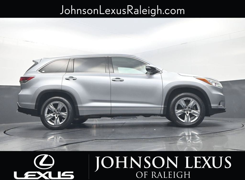 Used 2016 Toyota Highlander Limited Platinum FWD image 20
