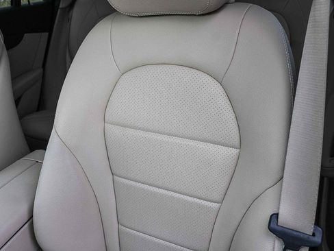 Certified 2022 Mercedes-Benz GLC 300 4MATIC image 23