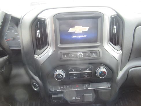 Certified 2025 Chevrolet Silverado 1500 W/T w/ WT Value Package AWD/4WD image 11