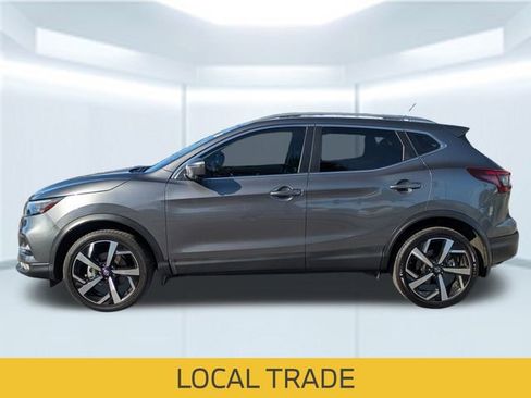 Used 2022 Nissan Rogue Sport SL w/ Premium Package image 2