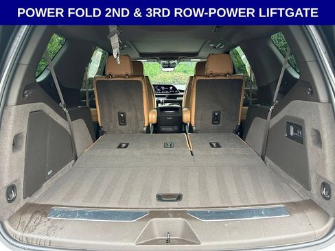 Used 2024 Cadillac Escalade Sport AWD/4WD image 19
