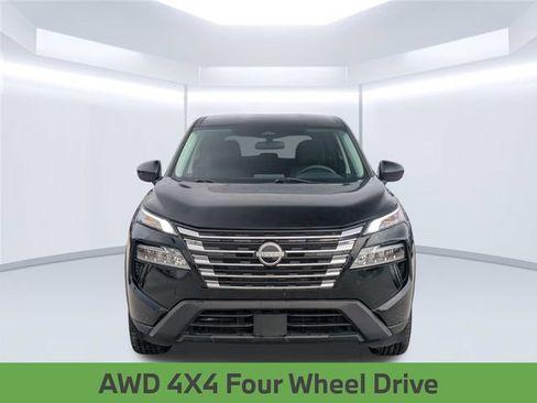 Used 2024 Nissan Rogue SV AWD/4WD image 11