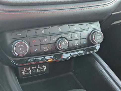 Used 2023 Dodge Durango GT image 16