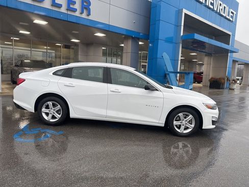 Used 2024 Chevrolet Malibu LS image 28
