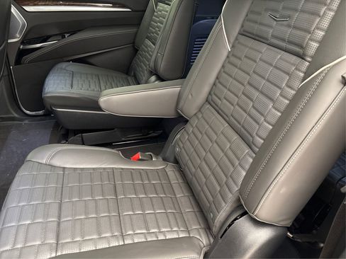 New 2025 Cadillac Escalade ESV Sport Platinum image 10