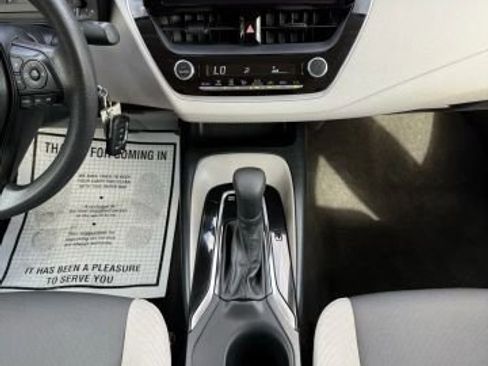 Used 2023 Toyota Corolla LE image 17