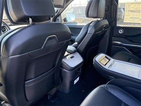 New 2025 Lincoln Navigator Reserve w/ Jet Appearance Package image 17