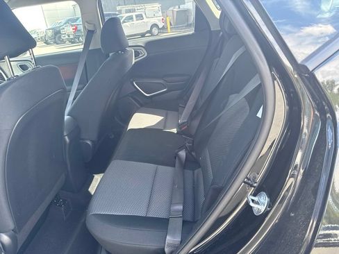 Used 2025 Kia Soul LX w/ LX Technology Package FWD image 10