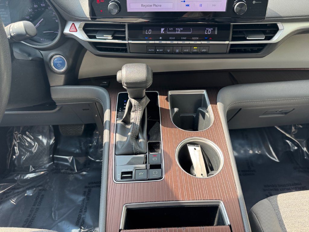 Used 2022 Toyota Sienna LE FWD image 11