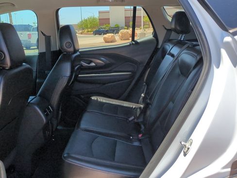 Used 2021 GMC Terrain SLT w/ LPO, Cargo Package FWD image 26