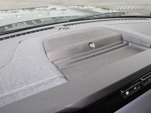 Used 2023 Ford F350 Lariat w/ FX4 Off-Road Package image 33