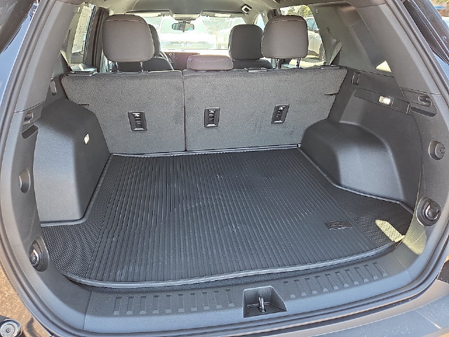 New 2027 Chevrolet Equinox LT w/ LPO, Floor Liner Package FWD image 7