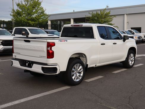 Used 2026 Chevrolet Silverado 1500 Custom AWD/4WD image 10