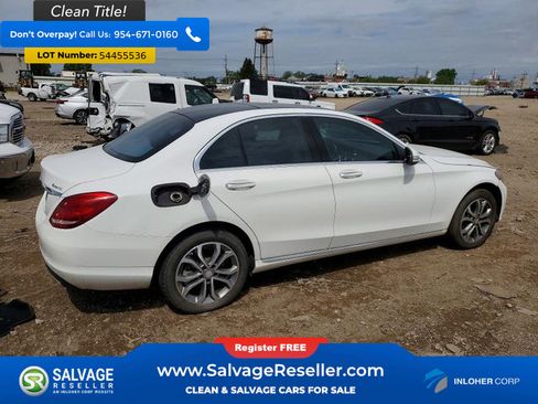 Used 2015 Mercedes-Benz C 300 4MATIC Sedan w/ Multimedia Package image 4