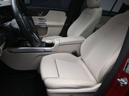Used 2022 Mercedes-Benz GLB 250 image 18