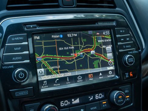 Used 2017 Nissan Maxima Platinum FWD image 29