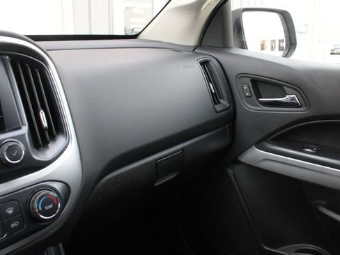 Used 2019 Chevrolet Colorado LT image 19