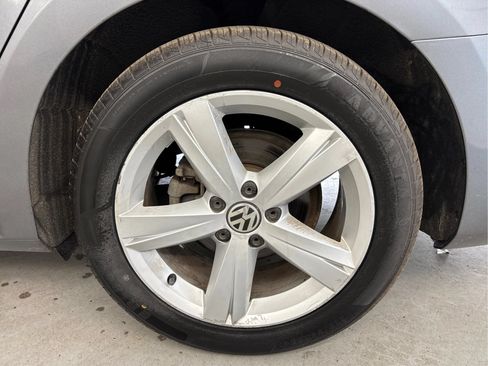 Used 2013 Volkswagen Passat TDI SE FWD image 30