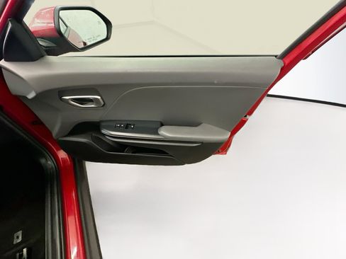 Used 2025 Kia K4 FWD image 32