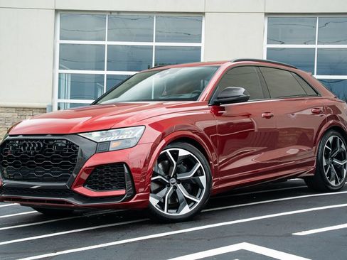 Used 2022 Audi RS Q8 w/ Carbon Optic Package AWD/4WD image 2