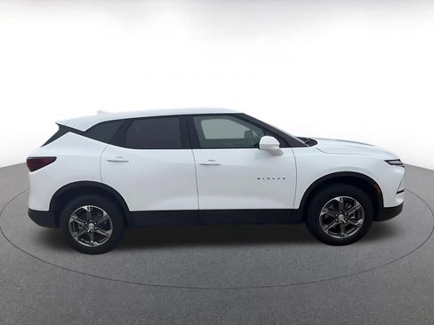 Used 2025 Chevrolet Blazer LT FWD image 16