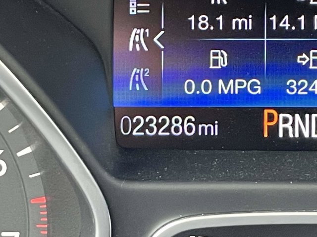 Used 2017 Ford Focus SEL w/ Cold Weather Package FWD image 11