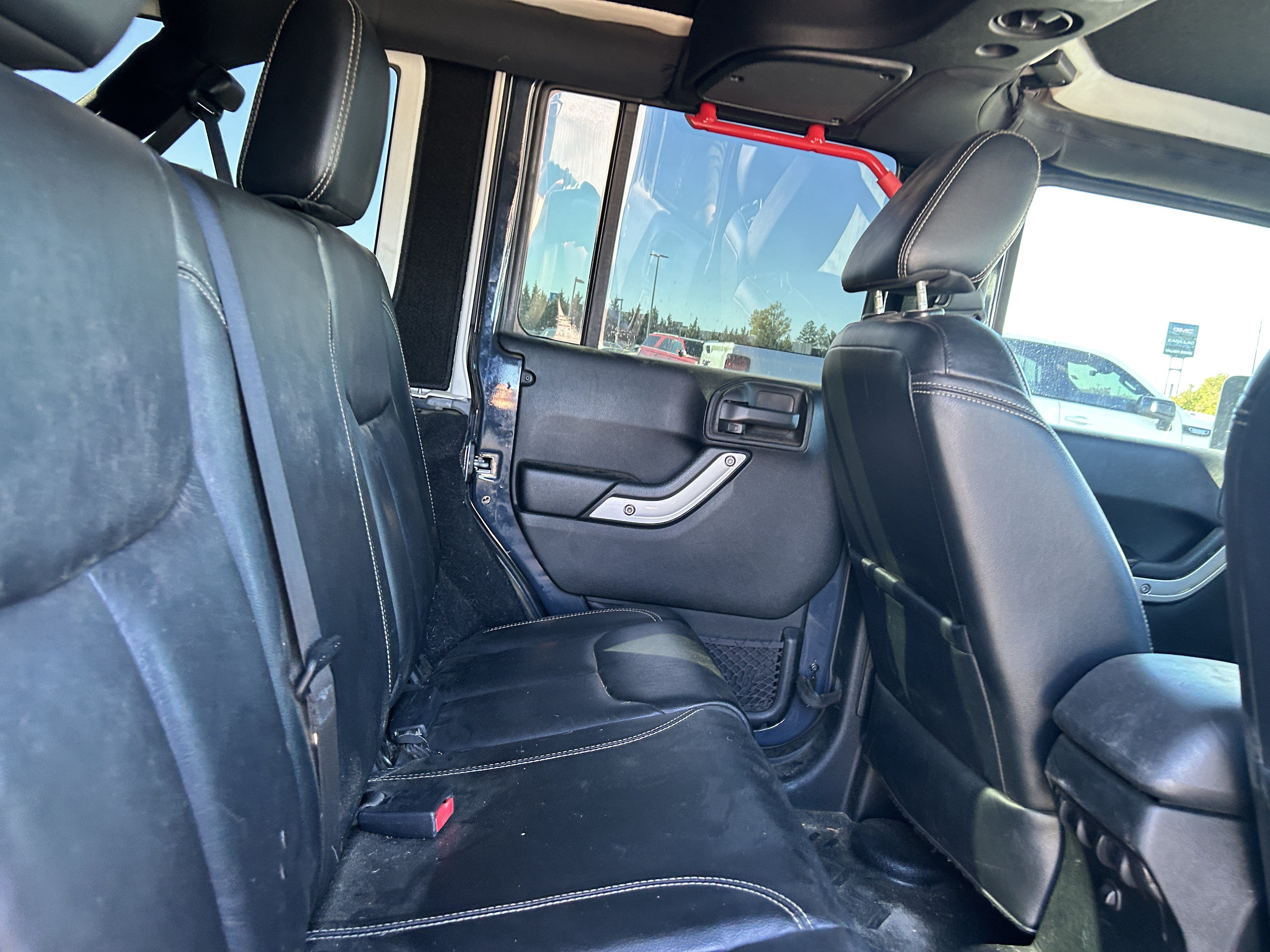 Used 2017 Jeep Wrangler Unlimited Rubicon AWD/4WD image 11