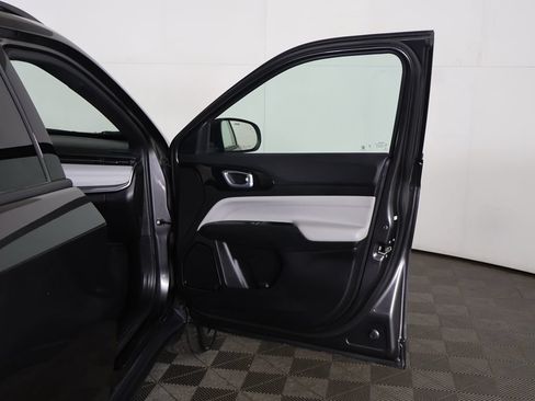Used 2023 Jeep Compass Limited AWD/4WD image 20