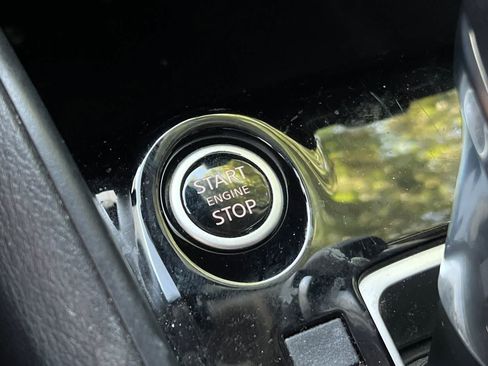 Used 2021 Nissan Kicks S FWD image 23