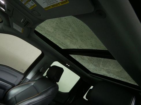 Used 2025 Ford F250 Lariat w/ Chrome Package image 10