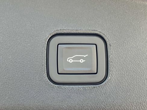 New 2026 Cadillac Lyriq Premium Luxury image 12