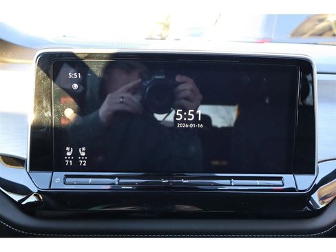 Used 2025 Volkswagen Atlas Cross Sport SE image 37