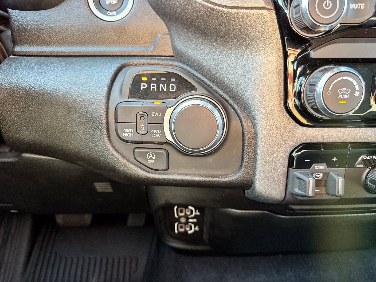 Used 2025 RAM 1500 Tradesman AWD/4WD image 17