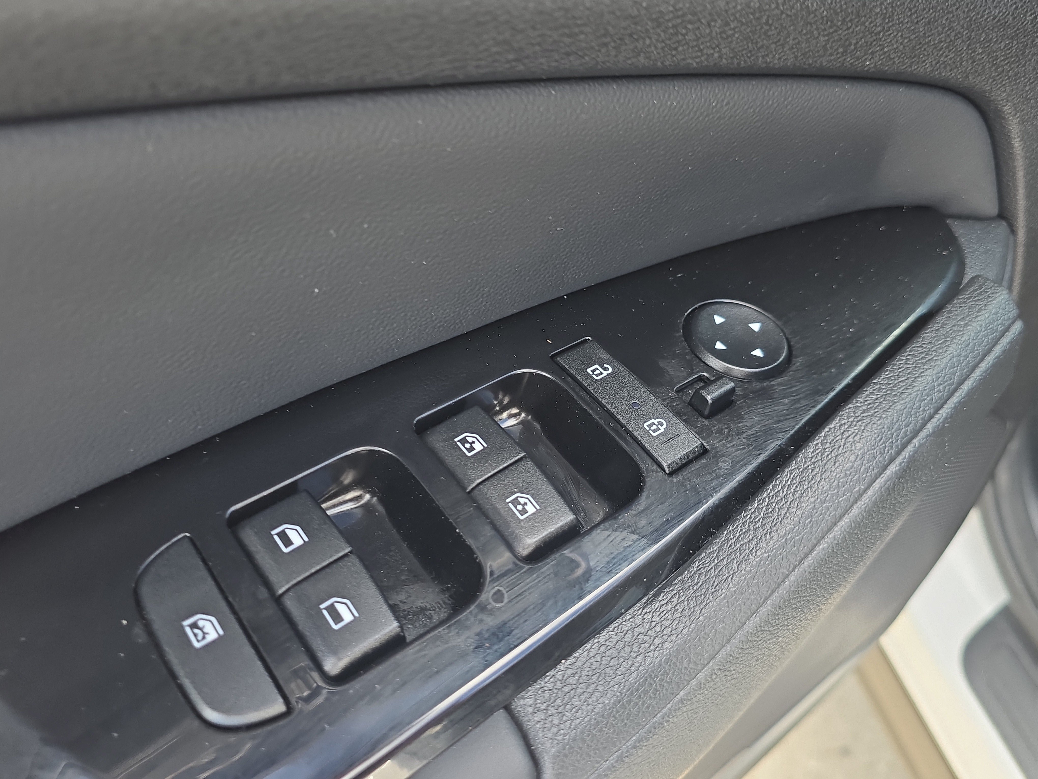 Certified 2023 Kia Sportage EX FWD image 18