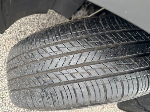 Certified 2024 Volkswagen Taos S image 35