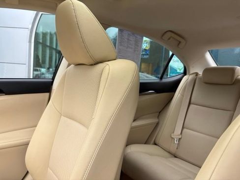 Used 2015 Lexus ES 350 w/ Premium Package FWD image 21