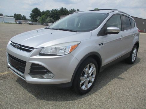 Used 2015 Ford Escape Titanium AWD/4WD image 2