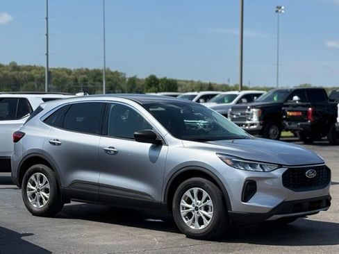 Used 2024 Ford Escape Active w/ Tech Pack #1 AWD/4WD image 35