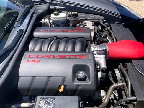 Used 2011 Chevrolet Corvette Grand Sport w/ Preferred Equipment Group RWD image 31