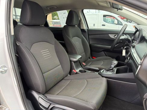 Used 2019 Kia Forte LXS FWD image 20