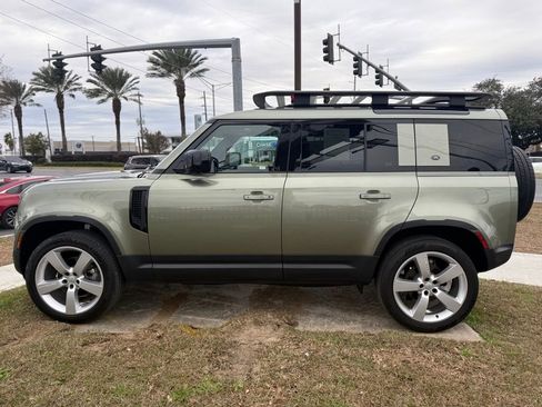 Used 2023 Land Rover Defender 110 image 7