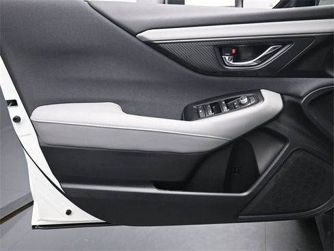 Certified 2025 Subaru Outback Premium w/ Popular Package #1A image 19