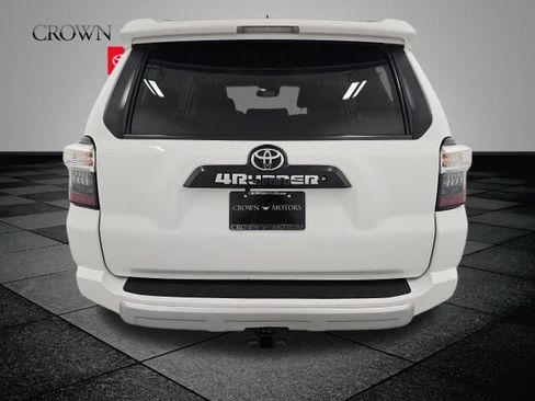 Used 2020 Toyota 4Runner TRD Off-Road image 5