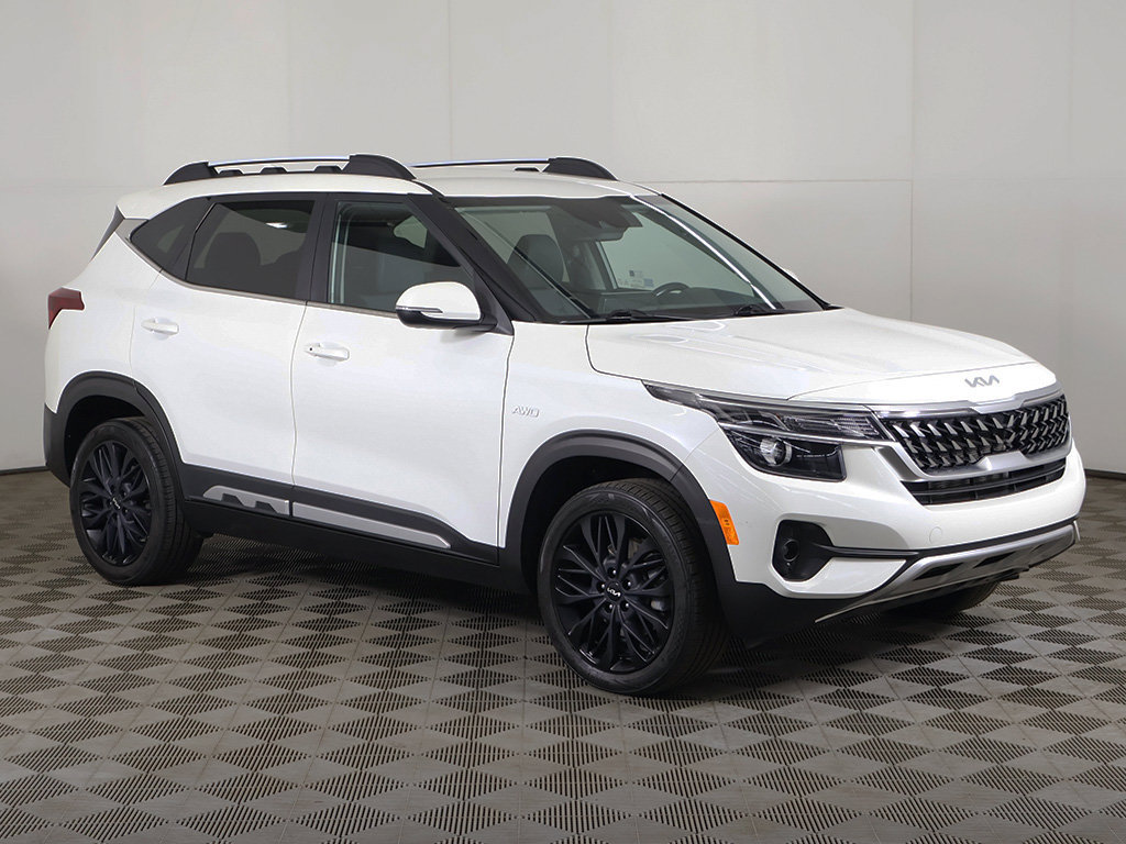 Used 2023 Kia Seltos Nightfall Edition AWD/4WD image 2