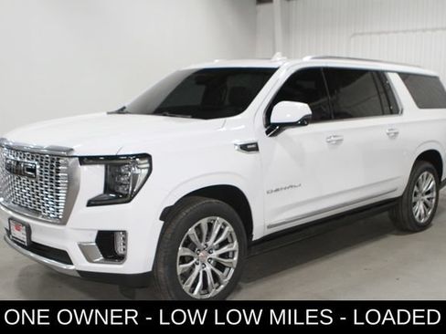 Used 2022 GMC Yukon XL Denali AWD/4WD image 9
